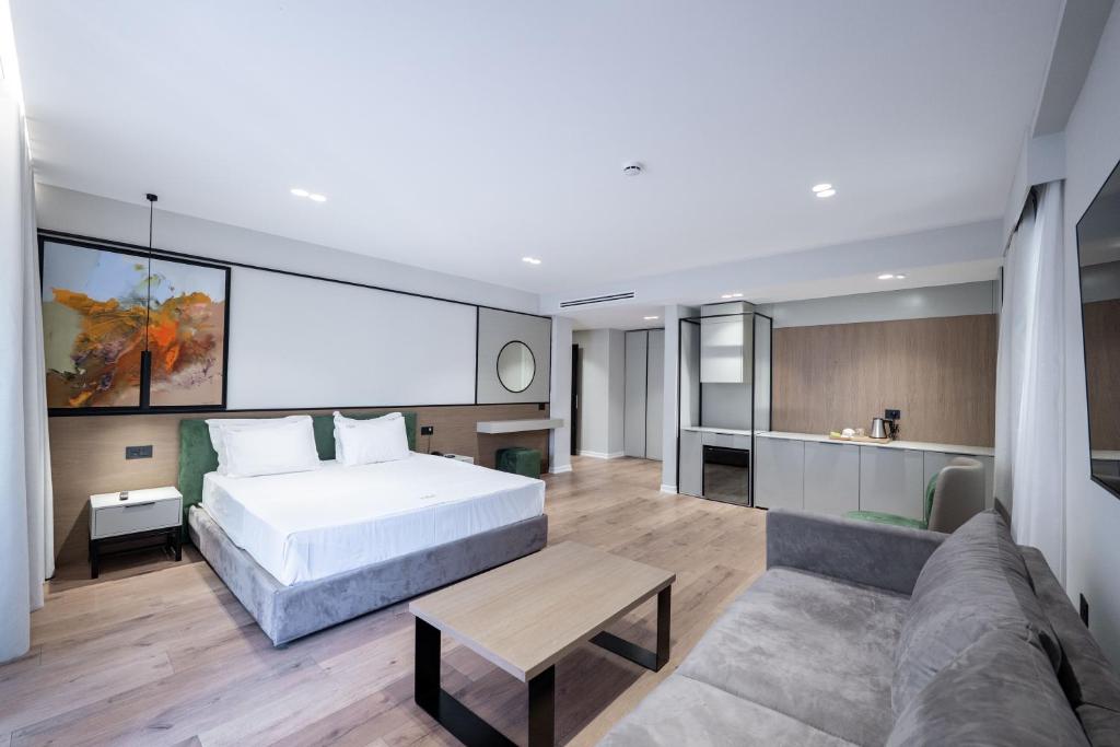 Suite with Balcony